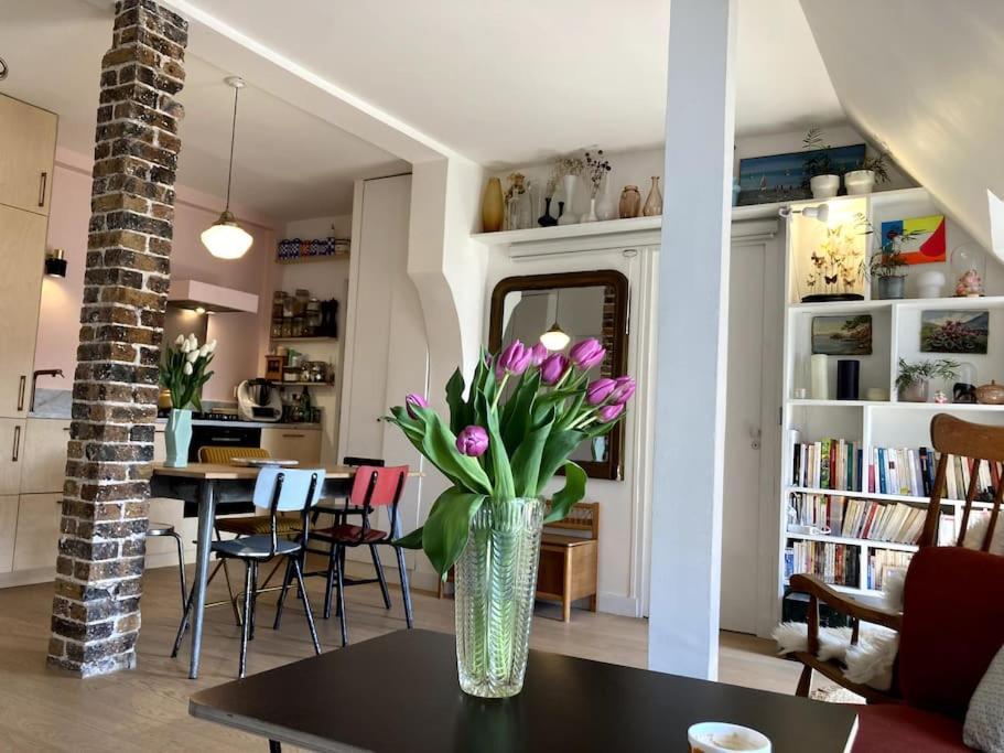 Appartement Cosy Dans Le 9E Paris Exterior foto